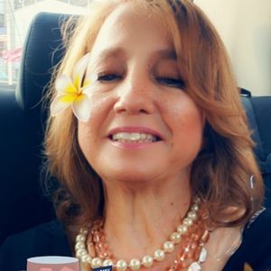 Meet your Posher, Evelyn